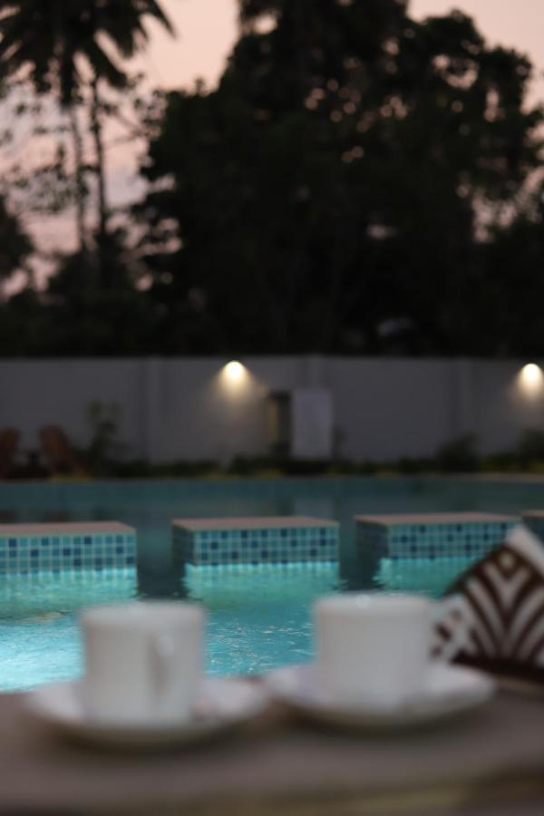 Seeheim Resorts Athirappilly Exterior foto
